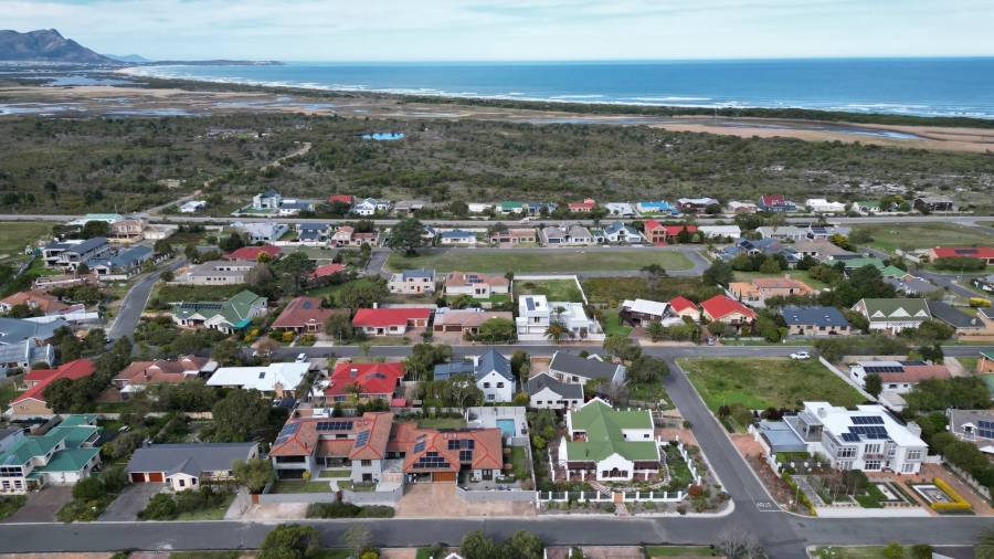 3 Bedroom Property for Sale in Heuningkloof Western Cape